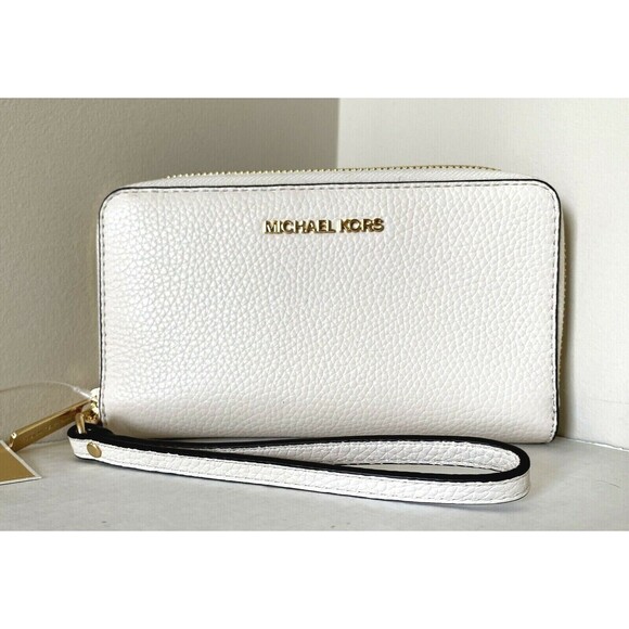 New Michael Kors Jet Set Travel Large Flat phone case Leather Light Cream - Picture 1 of 4